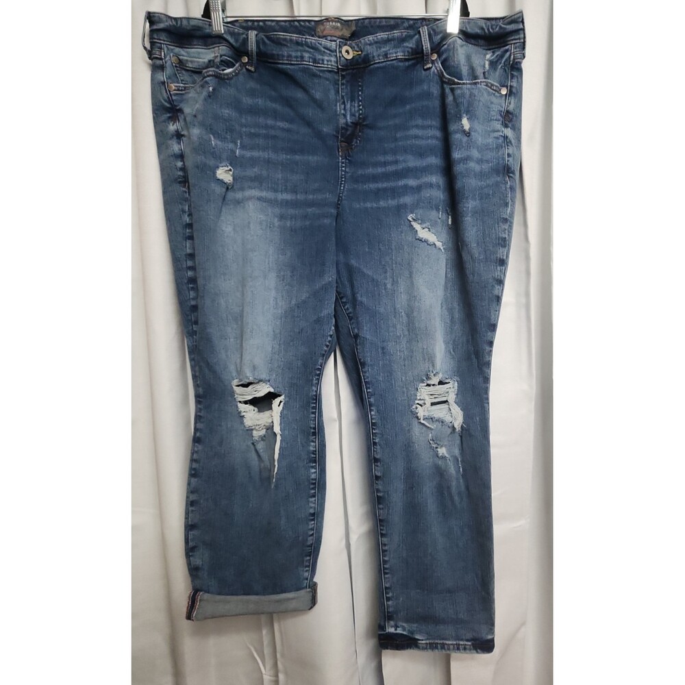 Torrid Women Plus Size 28R Distressed  Vintage Stretch  Medium Wash Jeans